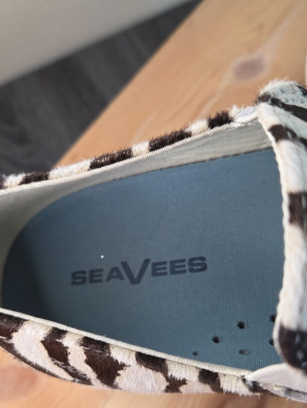 SeaVees Womans EUC Sz9.5 Zebra-Print Slip-On Sneakers in Black & White Platform